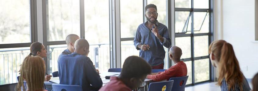 Mental health professional advising to students