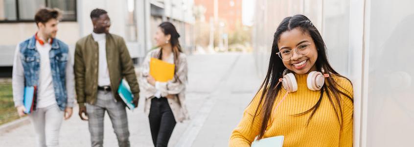 Mental health professional advising to students